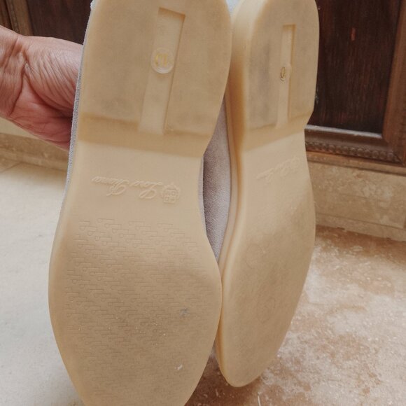 Beautiful suede shoes - Picture 3 of 3